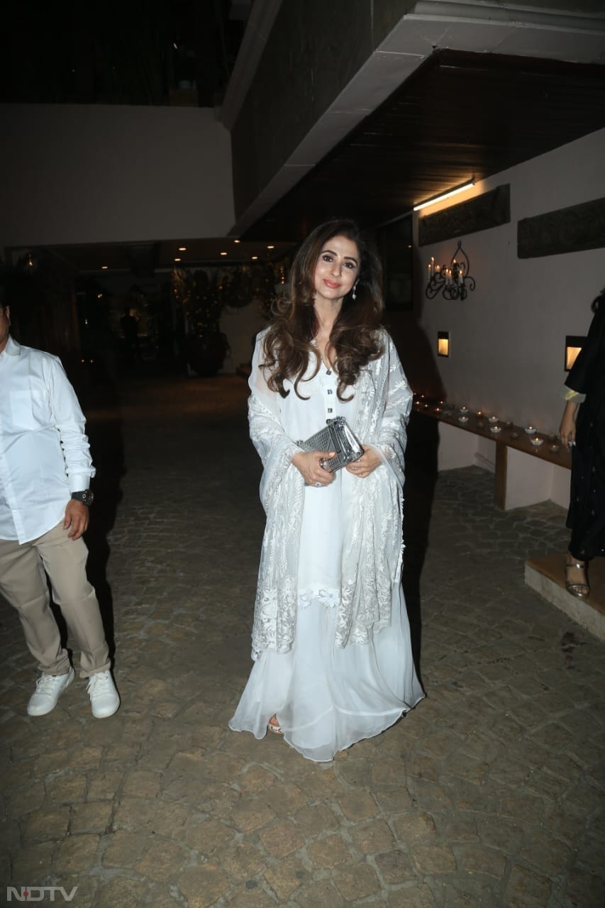 Urmila Matondkar was also spotted at Anil Kapoor's Maha Shivratri celebrations. (Image courtesy: Varinder Chawla)