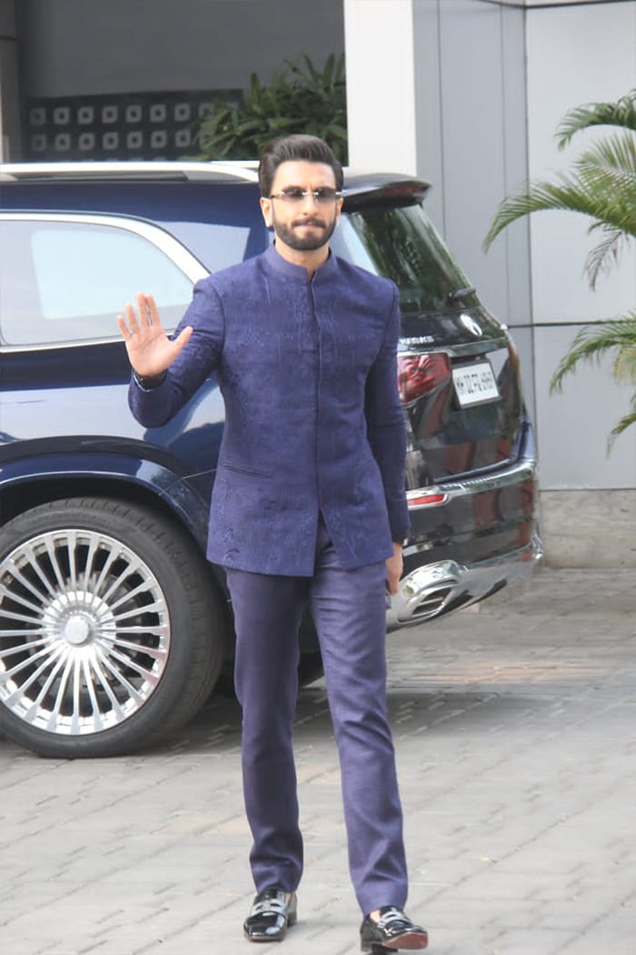 Ranveer Singh Amps Up His Airport Look