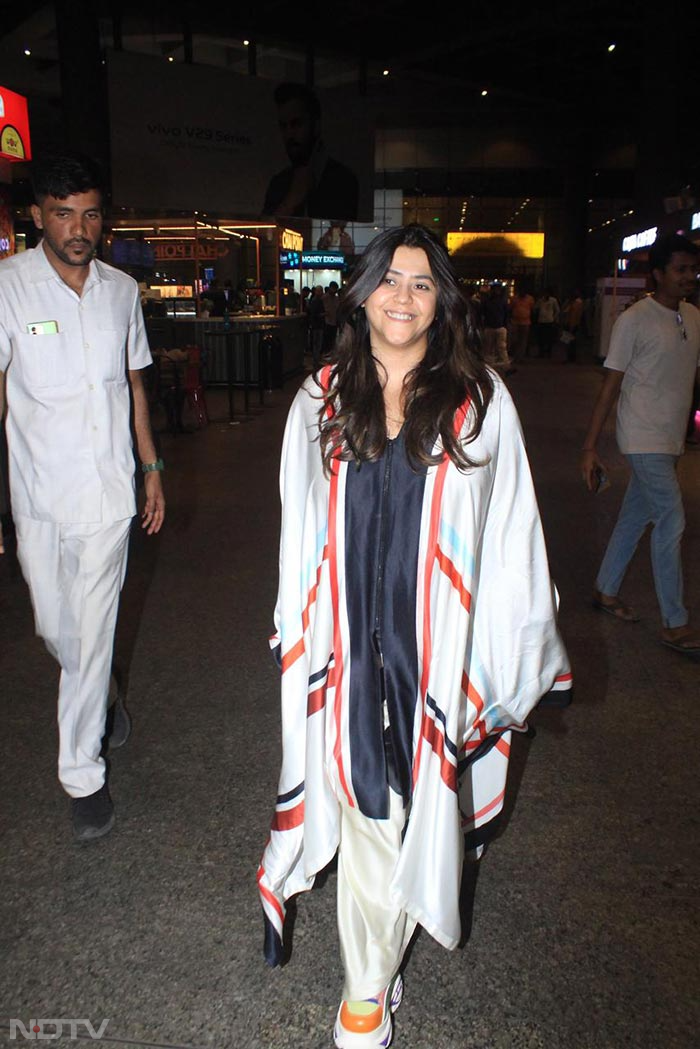 Ranveer Singh And Deepika Padukone\'s Airport Moments
