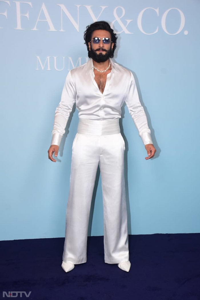 Ranveer Singh, Khushi Kapoor And Others Lit Up An Event like This