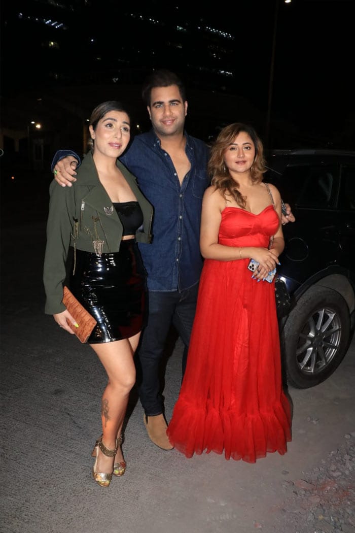 On Rashami Desai's birthday, Neha Bhasin and Rajiv Advait partied with her in Mumbai