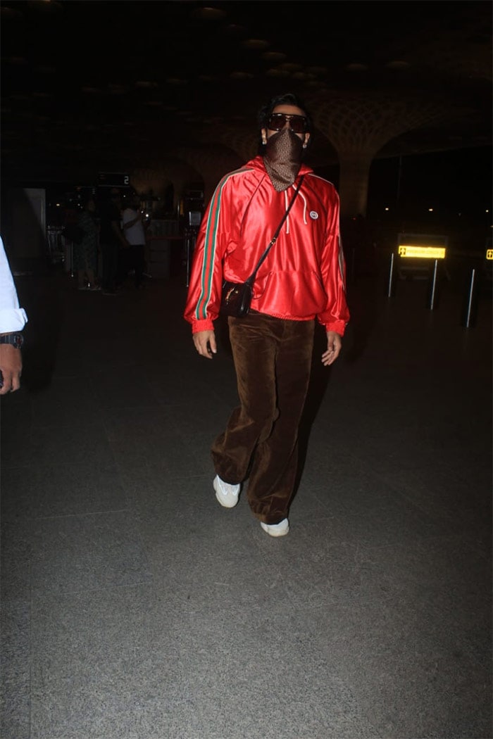 Can\'t Get Over Ranveer Singh\'s Airport Look. Can You?
