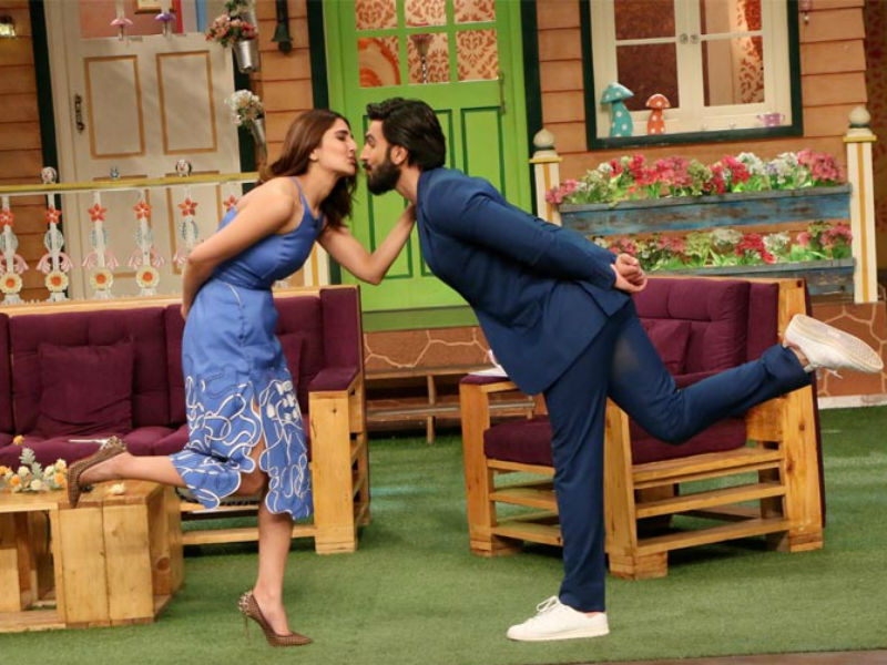 Ranveer Singh, Vaani Kapoor's <i>Befikre</i> Act On <i> The Kapil Sharma Show</i> Ranveer Singh, Vaani Kapoor's <i>Befikre</i> Act On <i> The Kapil Sharma Show</i>