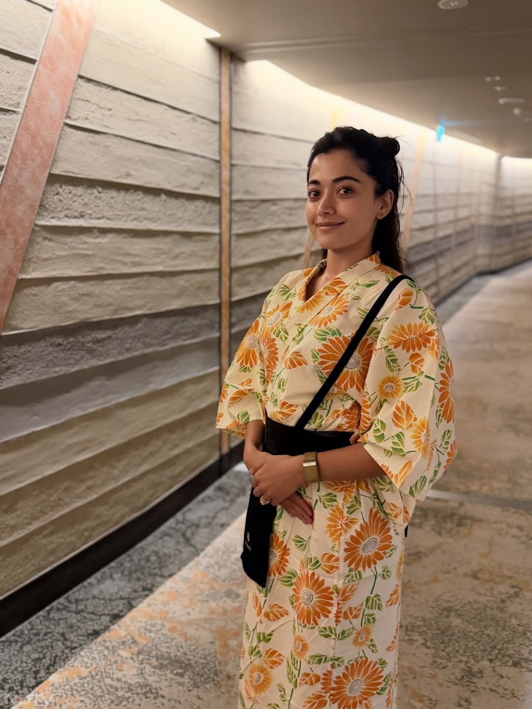 रश्मिका मंदाना ने इंस्टाग्राम पर 20 तस्वीरें और वीडियो शेयर की, जिसमें एक्ट्रेस ने अपने खाने-पीने की झलक दिखाई है.