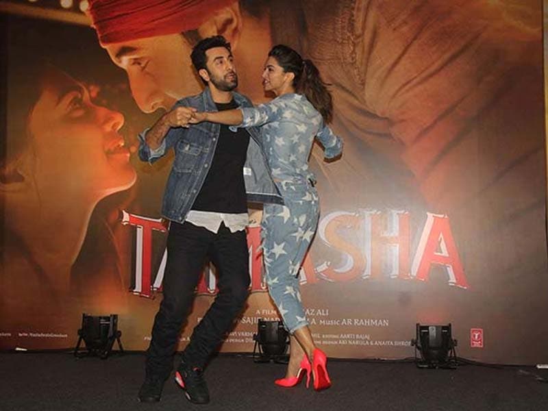 Photo : When Ranbir and Deepika Danced Like Nobody Was Watching