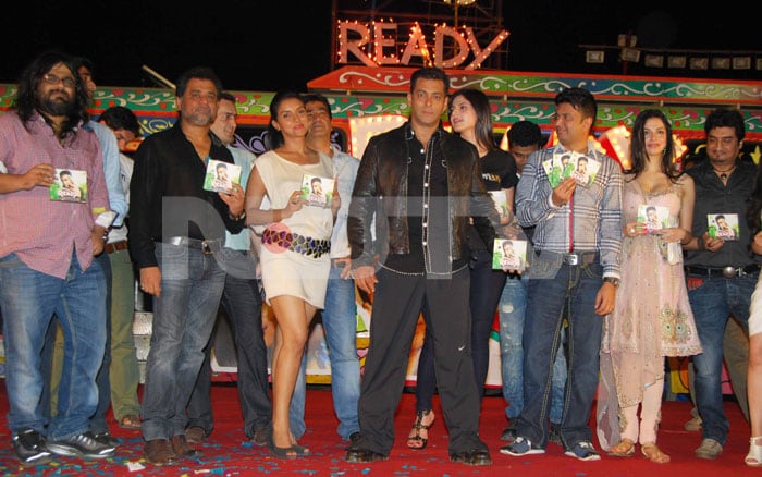 Salman, Asin At The Music Launch Of Ready