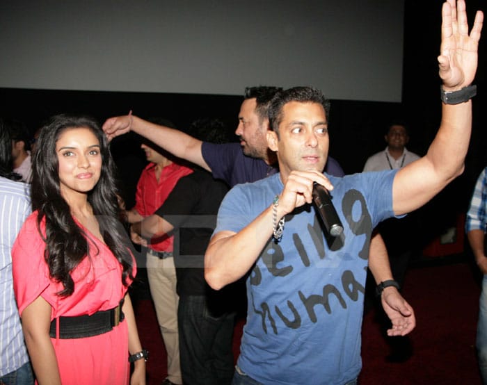 Salman, Asin at the screening of Ready