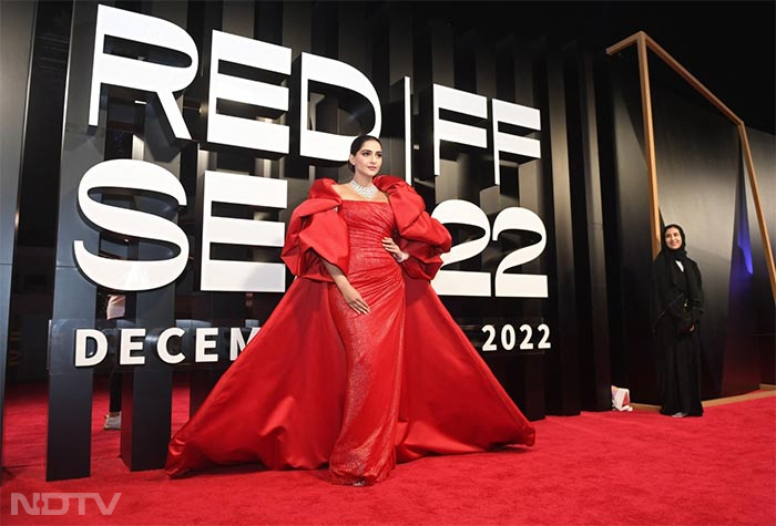 Red Sea Film Festival: Priyanka, Sonam And Freida Pinto"s Red Carpet Style