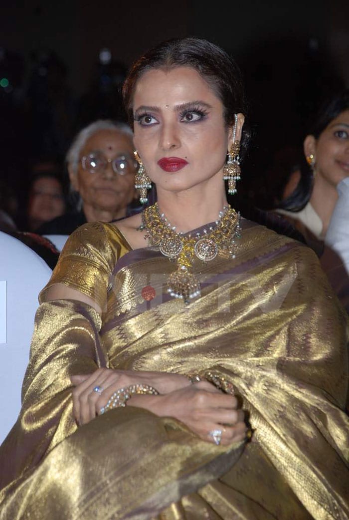 Jaya, Rekha bond at a book launch