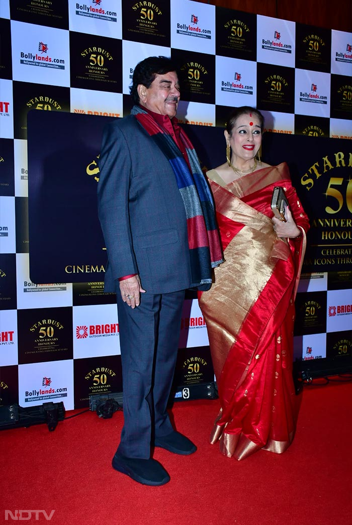 Rekha, Raveena Tandon, Bhumi Pednekar, Vaani Kapoor And Others Arrived In Style On The Red Carpet