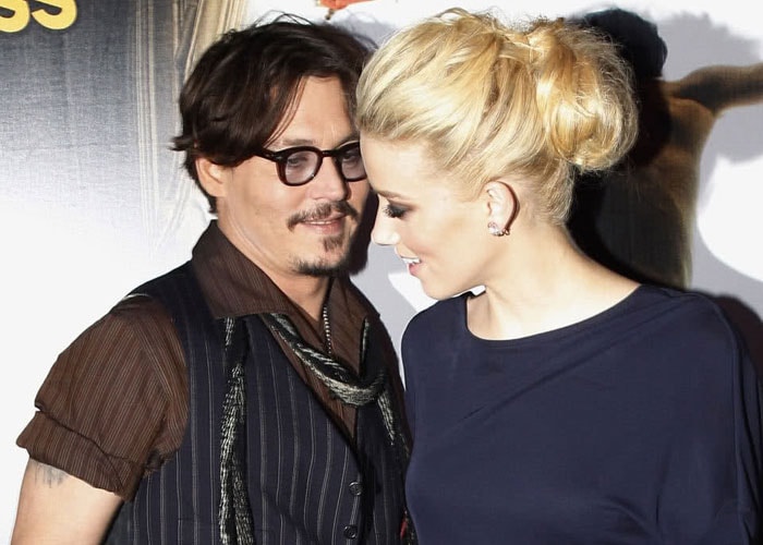 Is Johnny Depp dating bisexual actress Amber Heard?