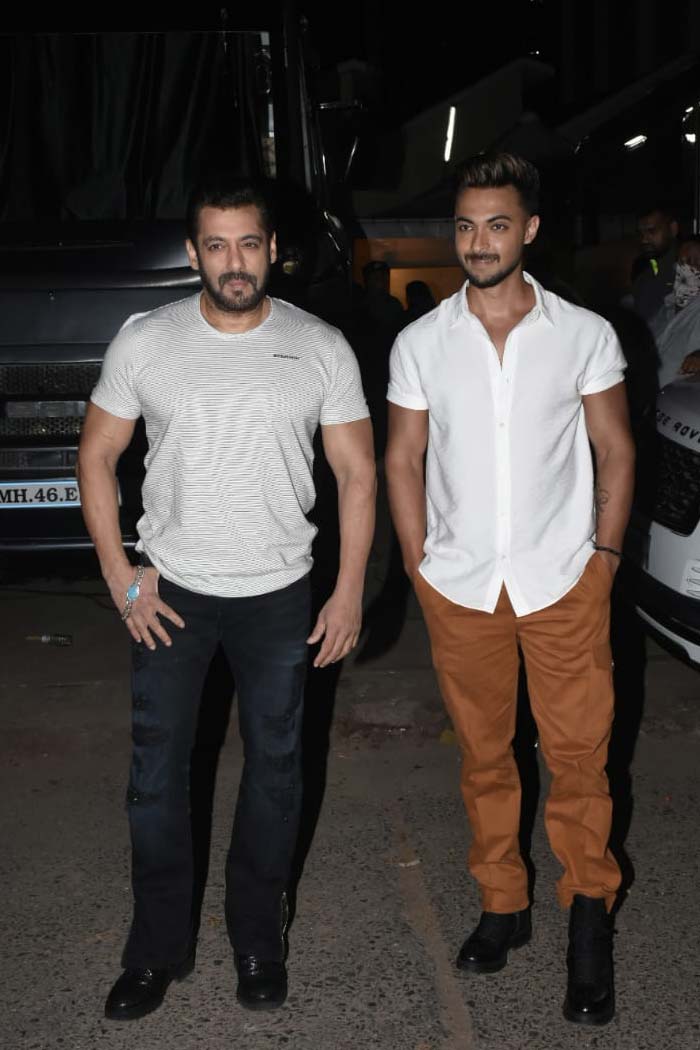 Salman Khan and his brother-in-law, actor Aayush Sharma, were spotted promoting their film <i>Antim: The Final Truth</i>, at the Mehboob Studios in Bandra.
