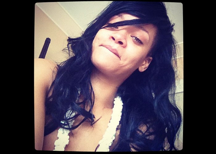 Rihanna\'s good girl gone bad Twitpics