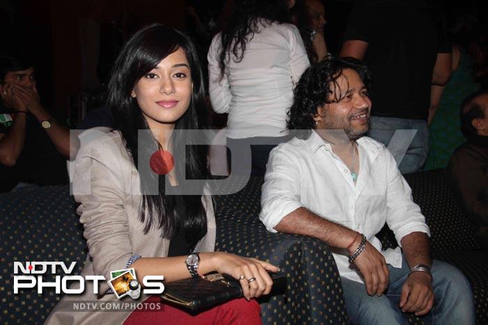 Akshay and others at Sonu Niigaam\'s album launch