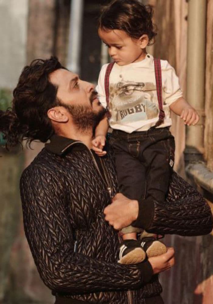 10 Fabulous Pics of Genelia, Riteish and Sons