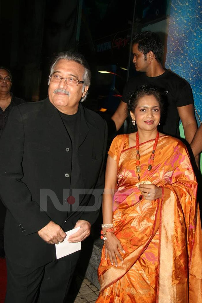 Vinod Khanna and wife Kavita were among the stars at the screening