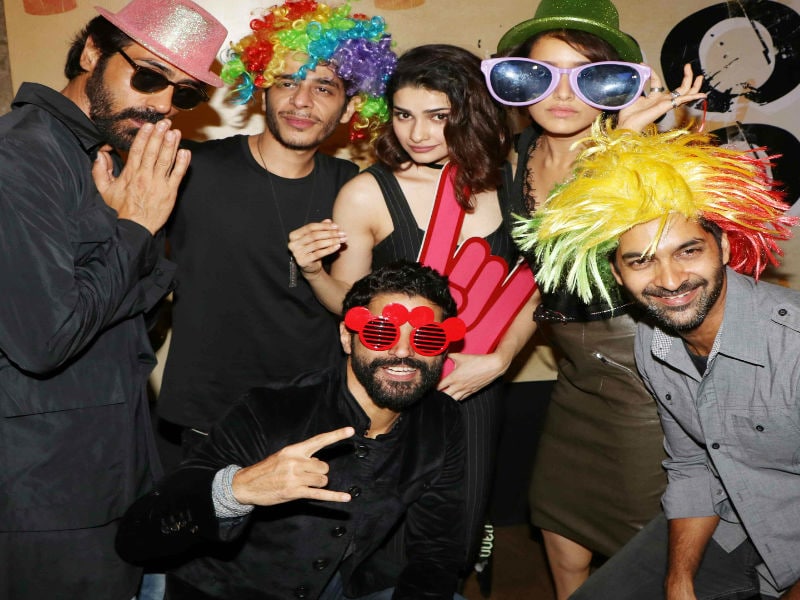 Photo : Go Crazy With Farhan, Shraddha And Team Rock On 2