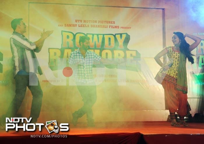 Akshay, Sonakshi unveil Rowdy Rathore