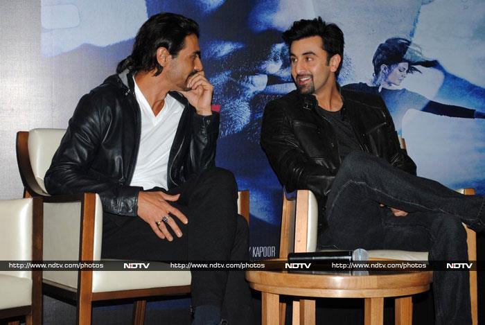 Arjun and Ranbir, dressed in near-identical black leather jackets, were spotted in conversation.