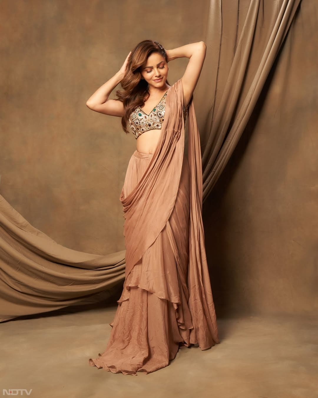 टीवी की फेमस एक्ट्रेस रुबीना दिलैक ने कई बार संस्&zwj;कारी बहू के किरदार निभाए हैं. rubinadilaik/Instagram