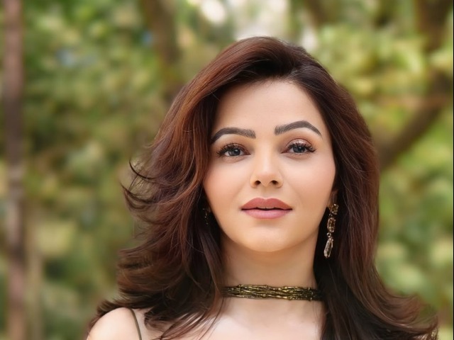 रूबीना दिलैक ने शेयर की खूबसूरत फोटोशूट की तस्वीरें, फैंस बोले - 'अप्सरा लग रही हो'