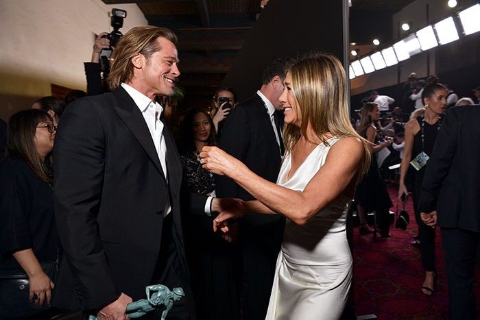 SAG Awards 2020: Jennifer Aniston, Brad Pitt\'s Backstage Reunion Will Melt Your Heart