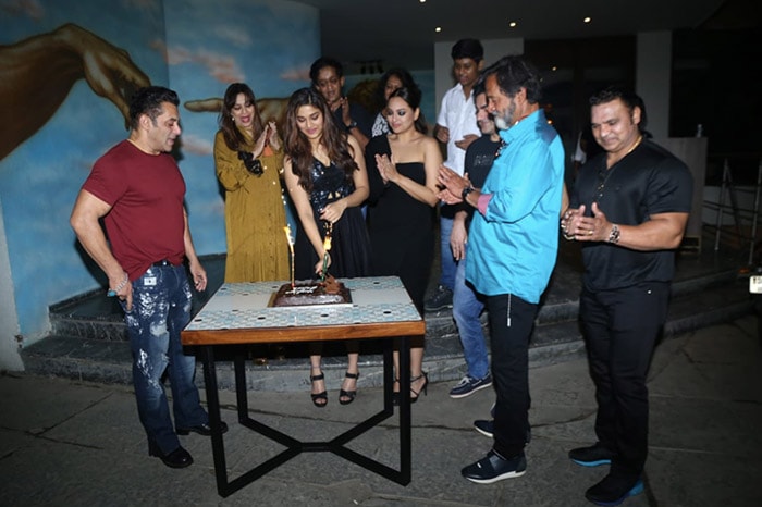 Saiee Manjrekar Celebrates Birthday With Salman Khan And Sonakshi Sinha