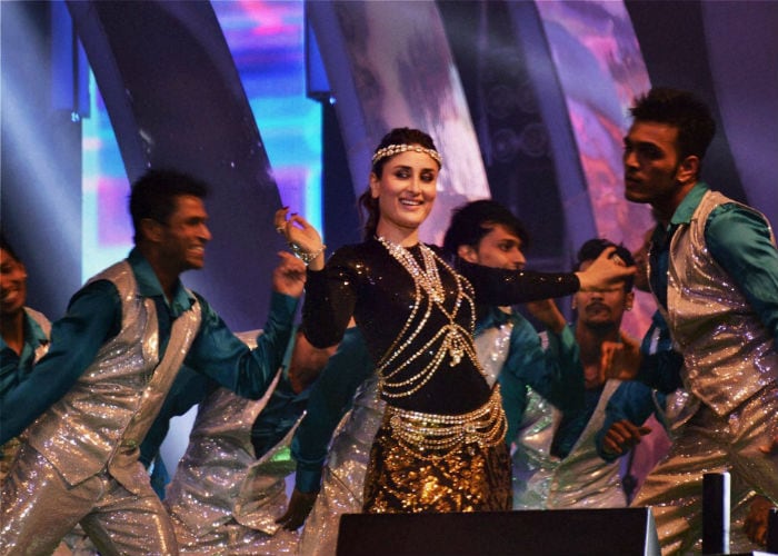 Saifai Mahotsav: Sonam, Kareena, Sonakshi, Ranveer Make it Big