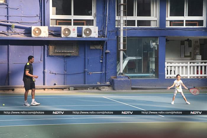 Some Cute Pics Of Lara Dutta And Mahesh Bhupathi\'s Daughter Saira From The Tennis Court