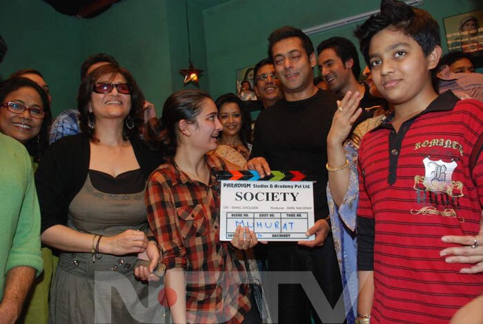 Katrina chooses Shah Rukh over Salman!