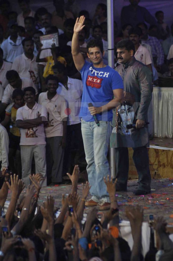 Salman, Karisma at dahi handi celebrations