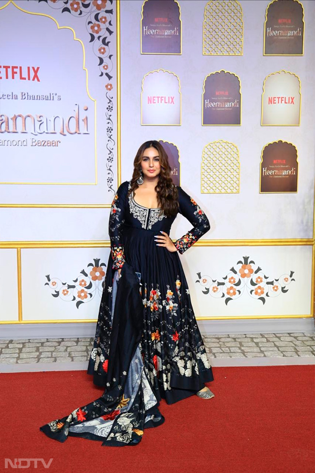 Huma Qureshi was her usual stunning self. (Image courtesy: Varinder Chawla)