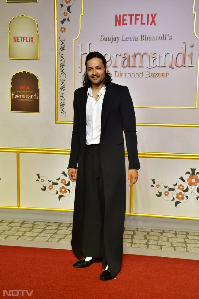 Ali Fazal cheered for wife Richa Chadha. (Image courtesy: Varinder Chawla)