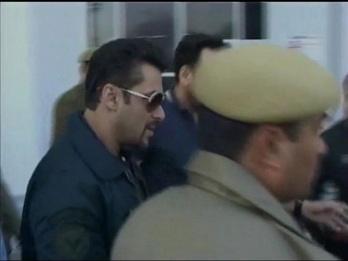 Salman Khan in Jodhpur for court appearance