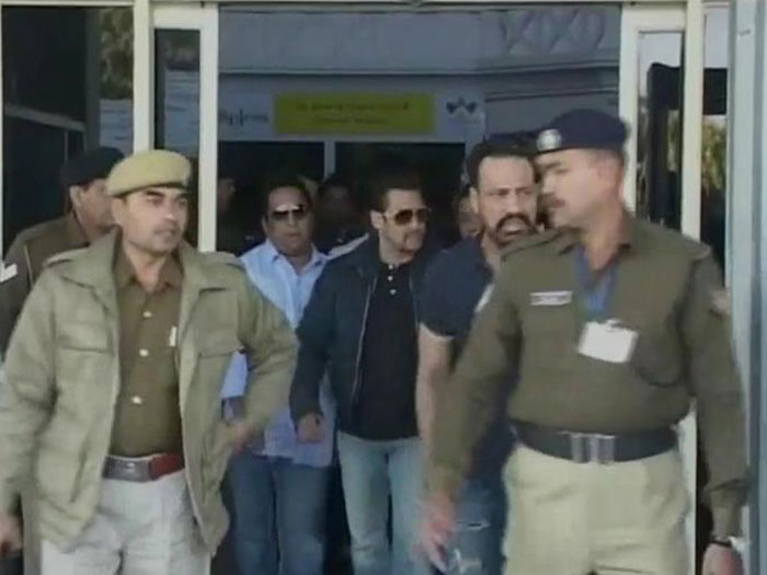 Photo : Salman Khan in Jodhpur for court appearance