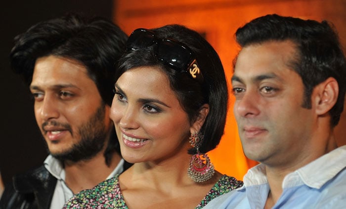 Bollywood actors Lara Dutta (C), Salman Khan (R) and Ritesh Deshmukh (L) pose during a news conference to promote The International Indian Film Academy (IIFA) awards in Mumbai. Sri Lanka will host top Indian movie stars for the annual "Bollywood Oscars" weekend that showcases one of the world's most ambitious and prolific film industry. The three-day International Indian Film Academy (IIFA) event that runs from June 3-5, will feature performances, premieres, celebrity parties, workshops, business forums, fashion shows and a Twenty20 cricket match. (Photo: AFP)