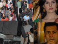 Salman Khan mobbed