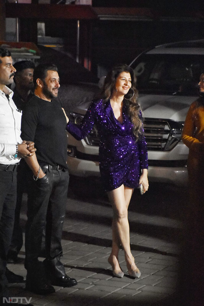 Salman Khan was pictured with ex-girlfriend Sangeeta Bijlani. (Image courtesy: Varinder Chawla)