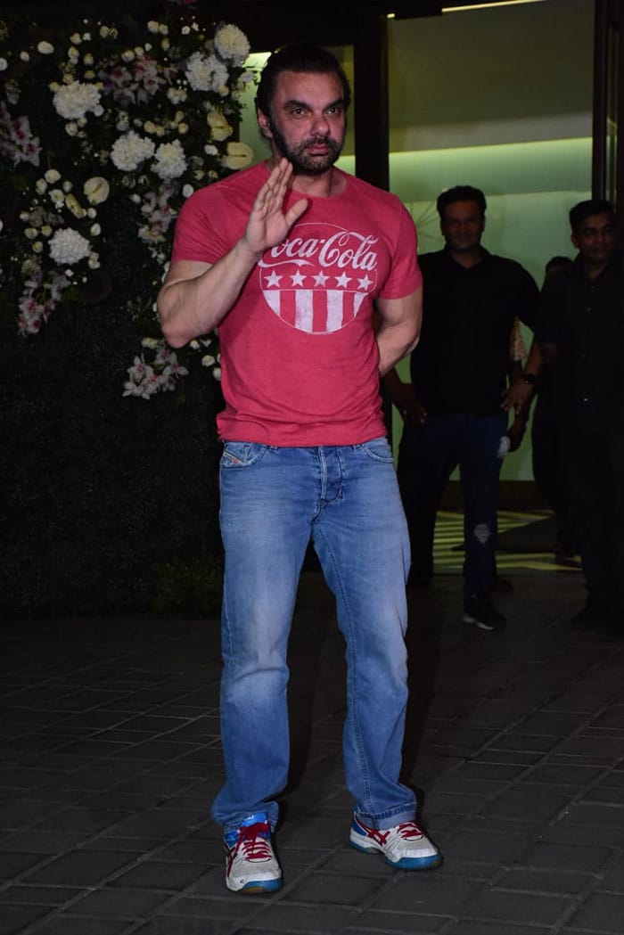 Salman Khan, Shehnaaz Gill And Others Attend Aayush Sharma\'s Birthday Party