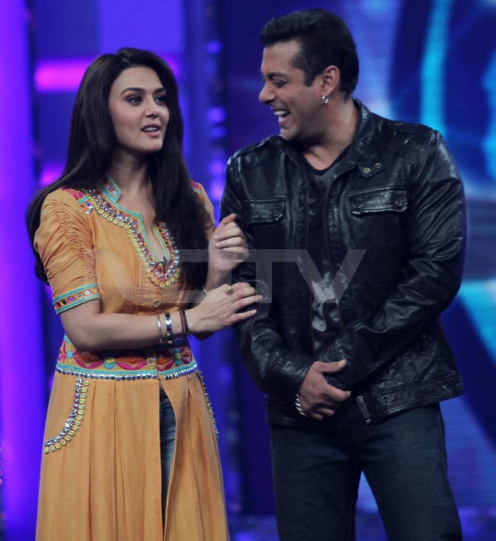 Salman, Preity on the sets of Guinness World Records