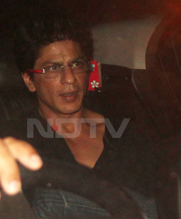 SRK, Priyanka return from Kolkata