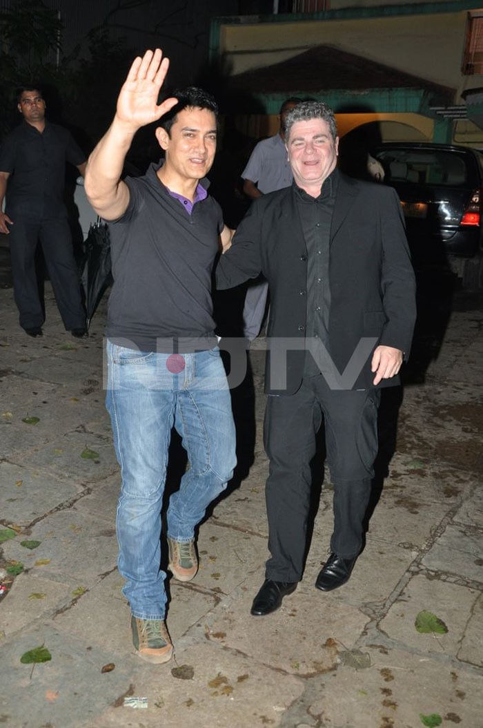 Aamir Khan with Argentinian music director Gustavo Santaolalla.