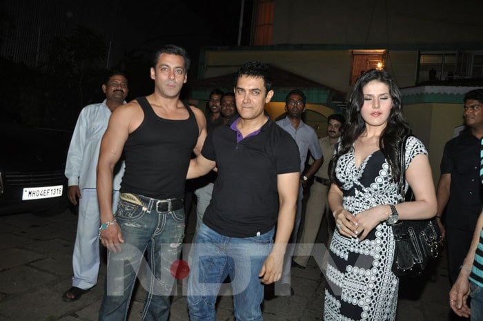 Salman Khan, who discovered Zarine Khan for the movie Veer, looked complacent in her company.