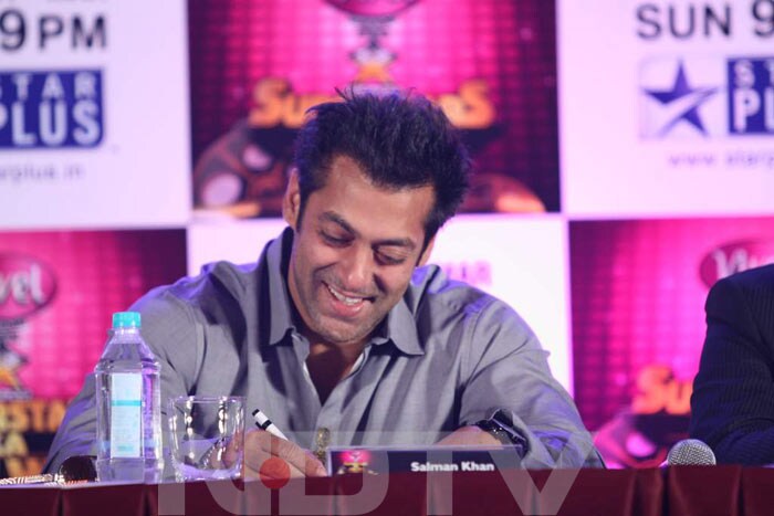 Salman Khan attends the launch of  <I>STAR CINTAA Superstar Ka Jalwa</I>.