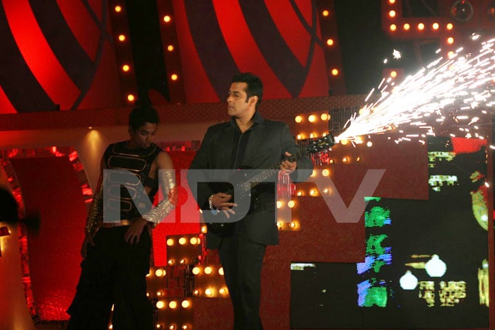 Salman Khan performs at the show.