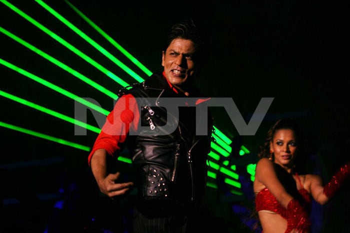 It's a power-packed entertainment programme on a private television channel in which 52 actors, will come together to raise funds for needy artistes.<bR><br> Shah Rukh Khan performs at the show.