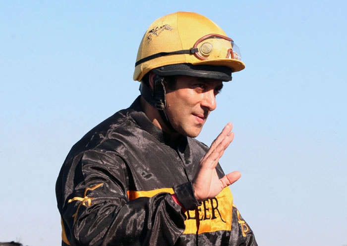 Salman turns jockey