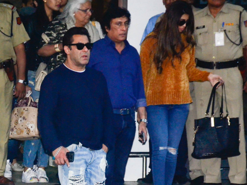 Jet Set Go With Salman And Khan-<I>Daan</i>