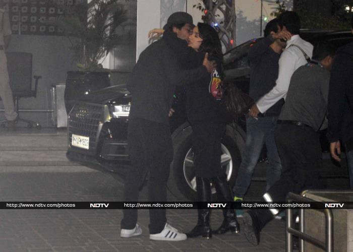 Rock On Like Salman Khan At The Airport