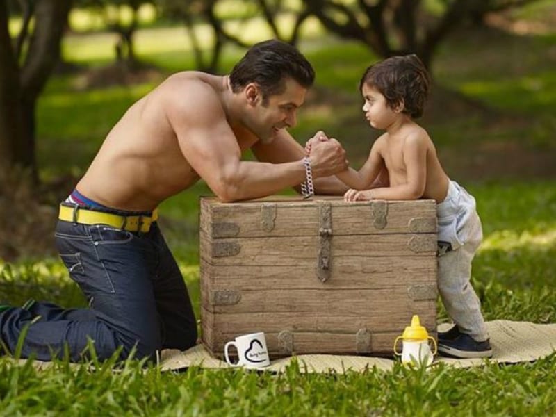 Photo : Adorable Pics From Salman Khan, Starring Cutie Pies Of All Sizes